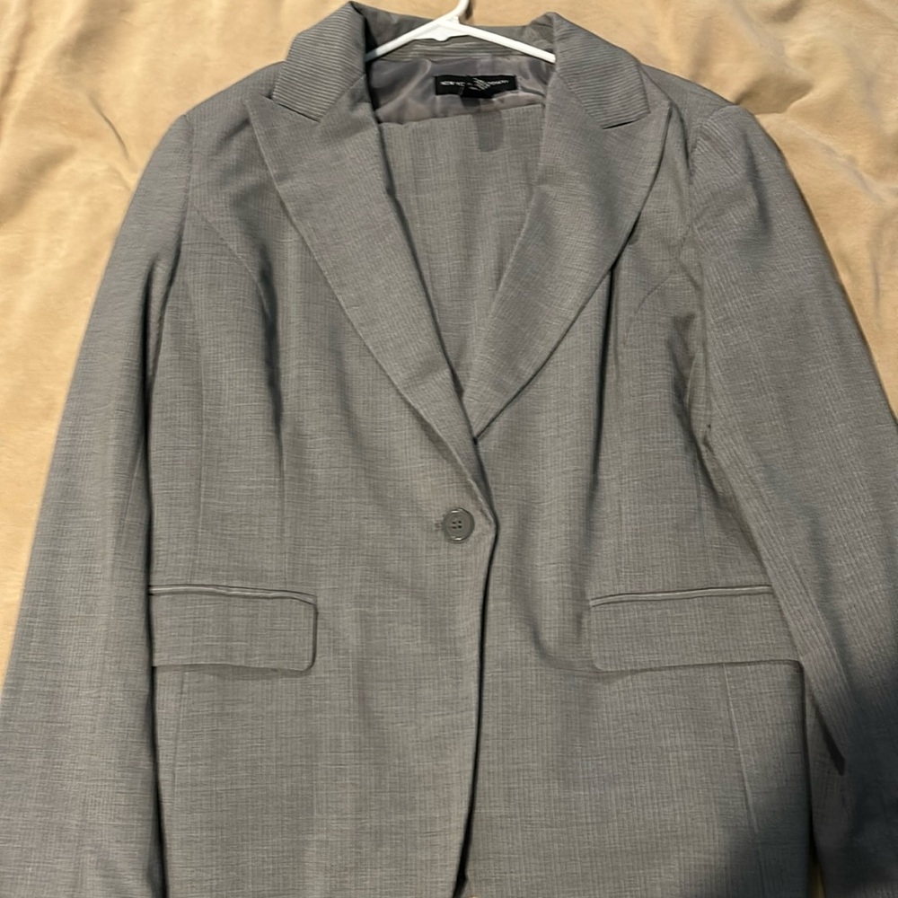 NY and company suit